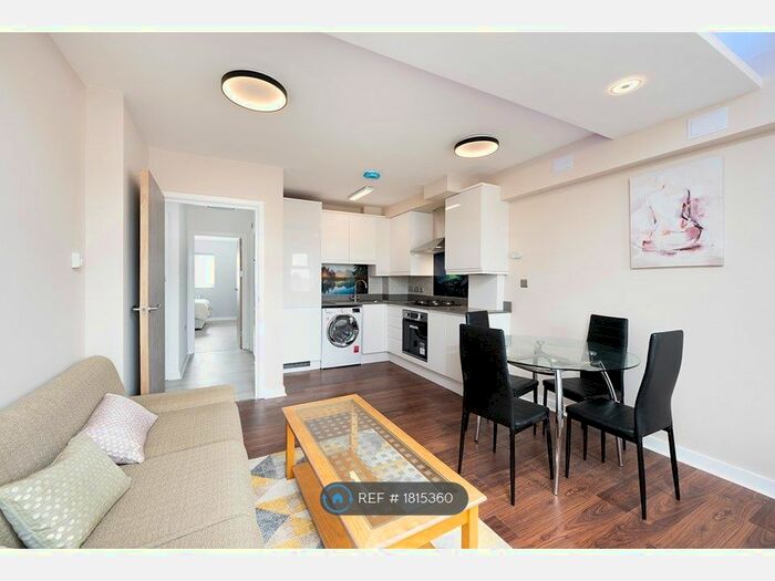 3 Bedroom Flat To Rent In Porters Avenue, Dagenham, RM9