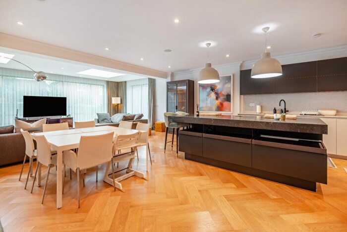 6 Bedroom Detached House For Sale In Taplow Riverside, Maidenhead, SL6