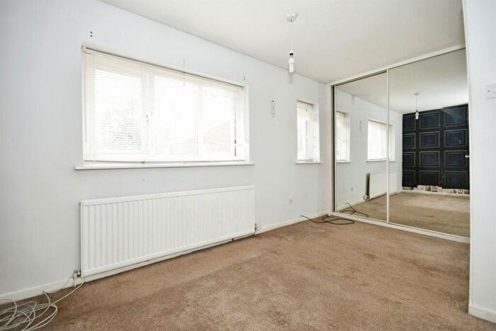 2 Bedroom Semi-Detached House For Sale In Cedar Road, Balby, Doncaster, DN4