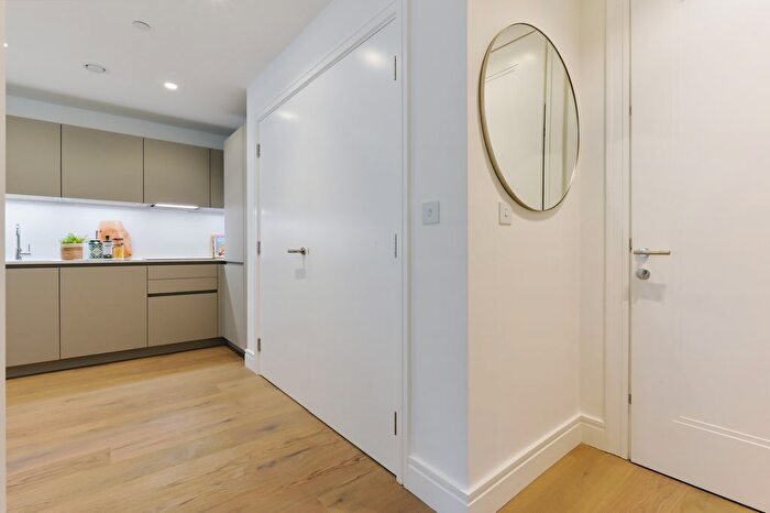 3 Bedroom Town House For Sale In Chiswick Green, Chiswick High Road, W4