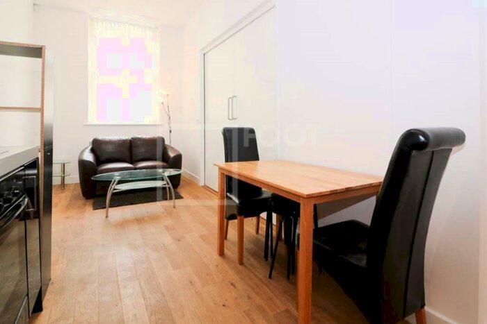 1 Bedroom Apartment To Rent In Hanover House, Chapel Street, Bradford, BD1