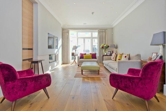 4 Bedroom Terraced House To Rent In Elgin Crescent, London, W11