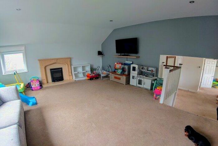 3 Bedroom Property To Rent In Hessary View, Saltash, PL12