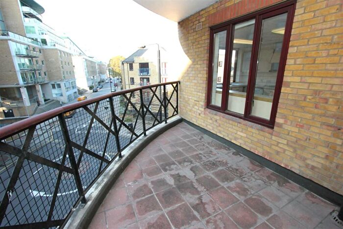 2 Bedroom Apartment To Rent In Hermitage Court, Knighten Street, London, E1W