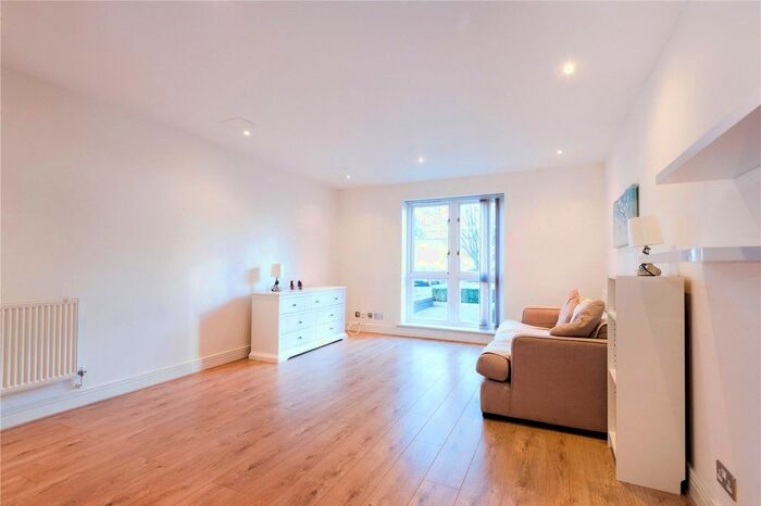 1 Bedroom Flat To Rent In Seward Street, London, EC1V