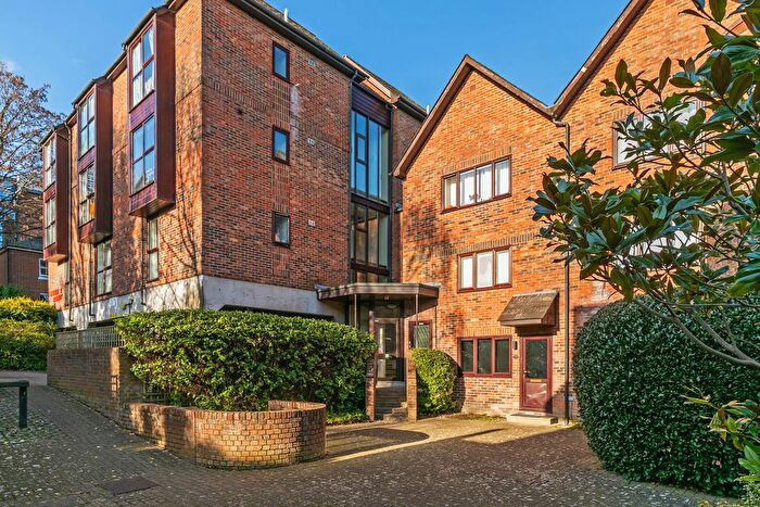 Studio To Rent In Staple Gardens, Winchester, SO23