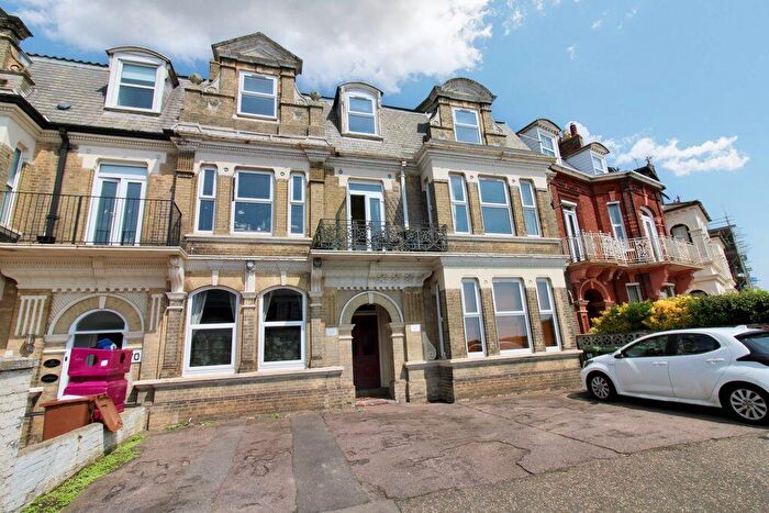 2 Bedroom Flat For Sale In Avondale Road, Gorleston, NR31