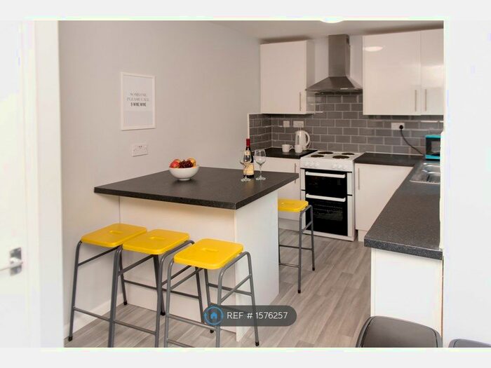 6 Bedroom Terraced House To Rent In Honeysuckle Close, Winchester, SO22