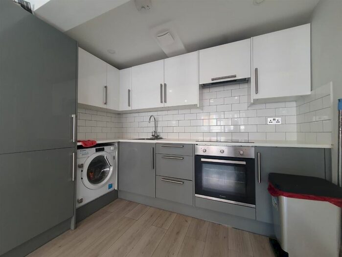 1 Bedroom Flat To Rent In King Street, Maidstone, ME14