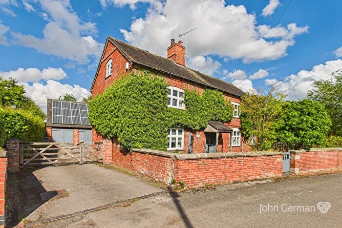 4 Bedroom Cottage For Sale In Alms Road, Doveridge, DE6