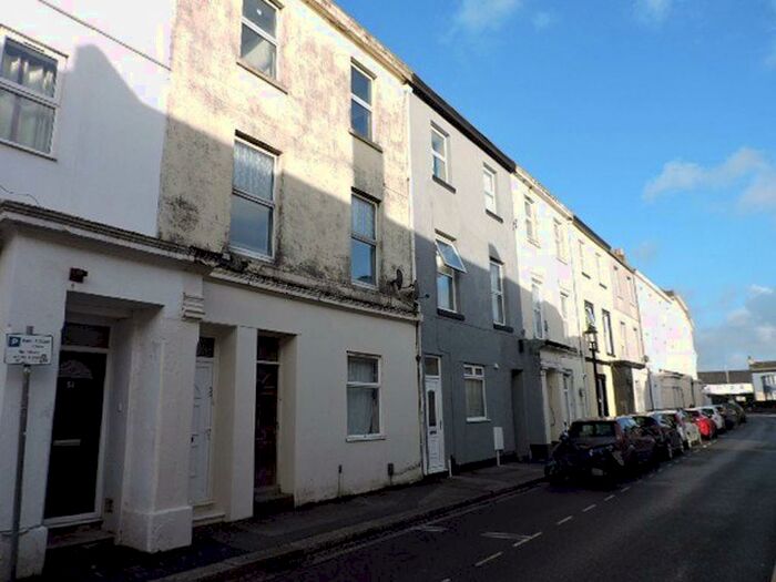 3 Bedroom Maisonette To Rent In Clifton Place, Greenbank, PL4