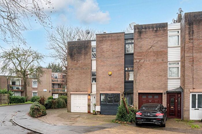 5 Bedroom Property To Rent In Coburg Crescent, Tulse Hill, London, SW2