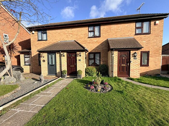 2 Bedroom Terraced House For Sale In Wingfield, Badgers Dene, Grays, RM17