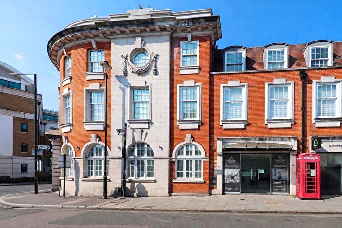 1 Bedroom Flat For Sale In Windsor Street, Uxbridge, UB8