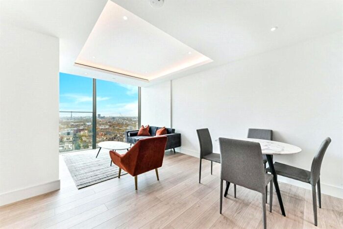 2 Bedroom Apartment To Rent In Carrara Tower, City Road, London, EC1V