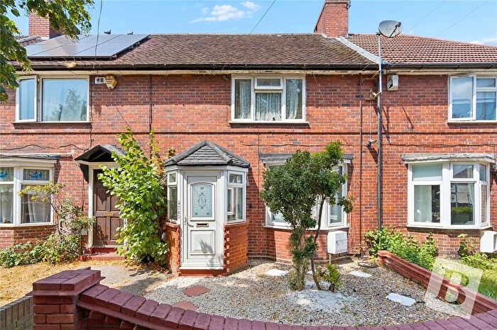 3 Bedroom Terraced House For Sale In Porters Avenue, Dagenham, RM8