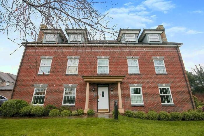 2 Bedroom Flat To Rent In Craig Meadows, Ringmer, Lewes, BN8