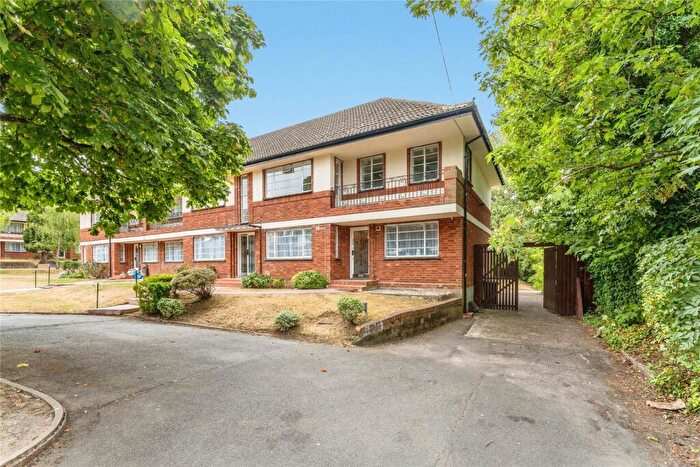2 Bedroom Flat To Rent In Glenhill Close, Finchley, N3