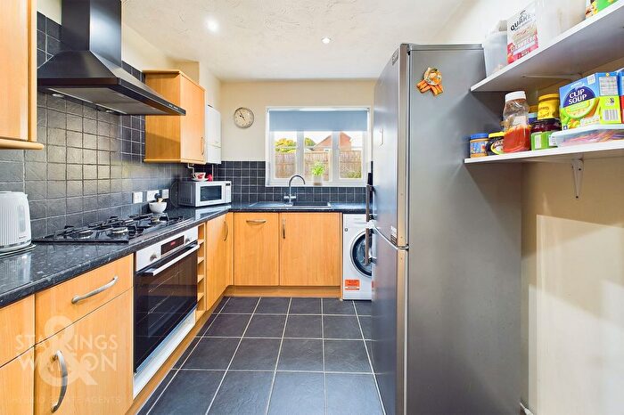 2 Bedroom Detached Bungalow For Sale In Elizabeth Bonhote Close, Bungay, NR35