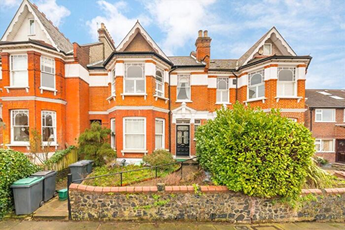 3 Bedroom Flat For Sale In Alexandra Park Road, London, N22