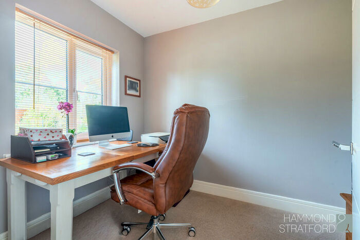 5 Bedroom Detached House For Sale In Barbastelle Crescent, Hethersett, NR9