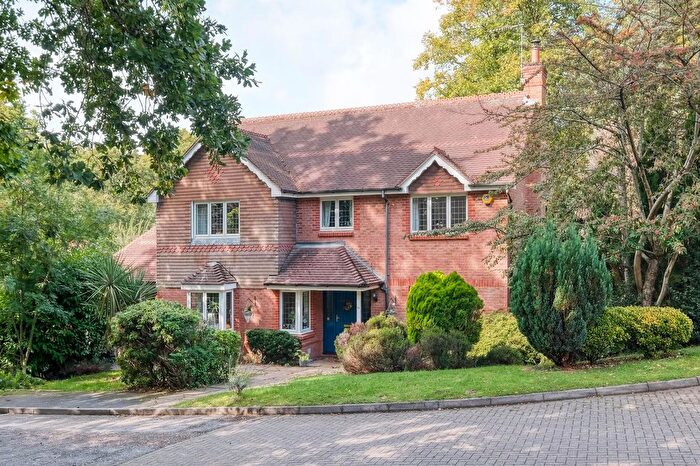 4 Bedroom Detached House For Sale In The Badgers, Barnt Green, B45