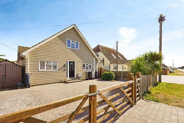 5 Bedroom Detached House For Sale In Hardy Road, Greatstone, New Romney, Kent, TN28
