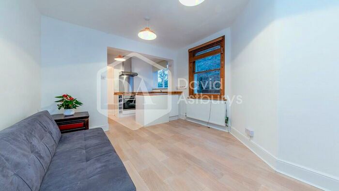2 Bedroom Flat To Rent In Inderwick Road, Crouch End, London, N8