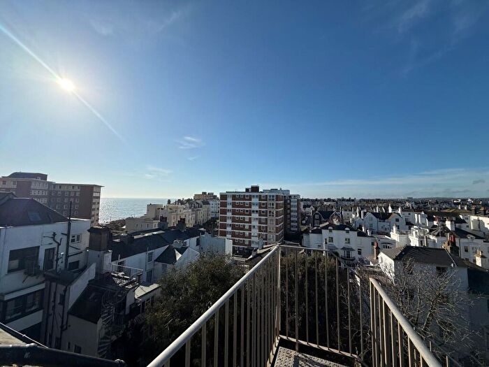 2 Bedroom Flat To Rent In Fourth Avenue, Hove, BN3