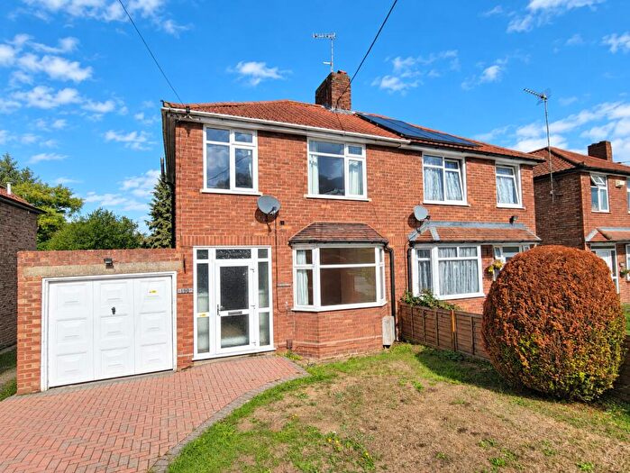 3 Bedroom Semi Detached House For Sale In Hadleigh Road, Ipswich, Suffolk, IP2