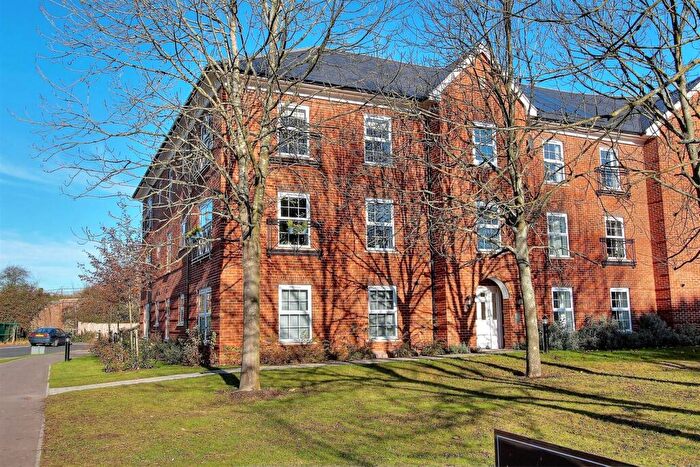 2 Bedroom Flat To Rent In Brick Lane, Romsey, SO51