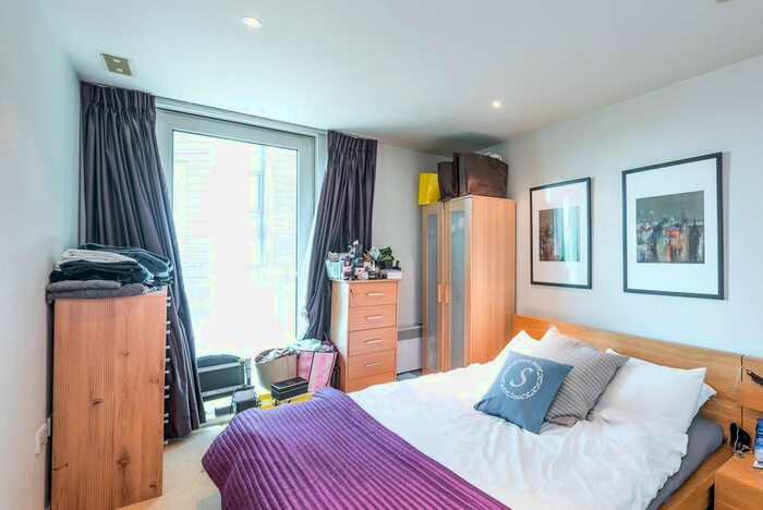 1 Bedroom Flat To Rent In Salamanca Square, Vauxhall, London, SE1