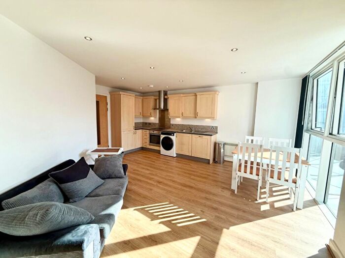 2 Bedroom Apartment For Sale In The Living Quarter, St. Marys Gate, Nottingham, Nottinghamshire, NG1