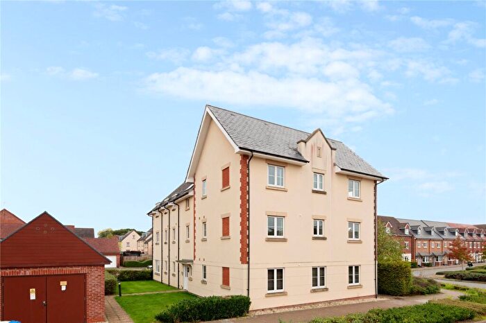 2 Bedroom Apartment To Rent In Eagle Way, Bracknell, Berkshire, RG12