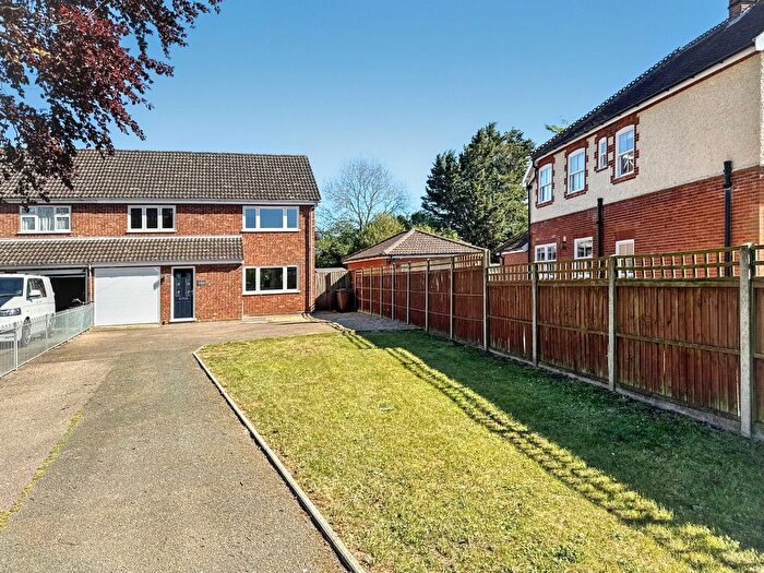 4 Bedroom Semi Detached House For Sale In London Road, Attleborough, NR17