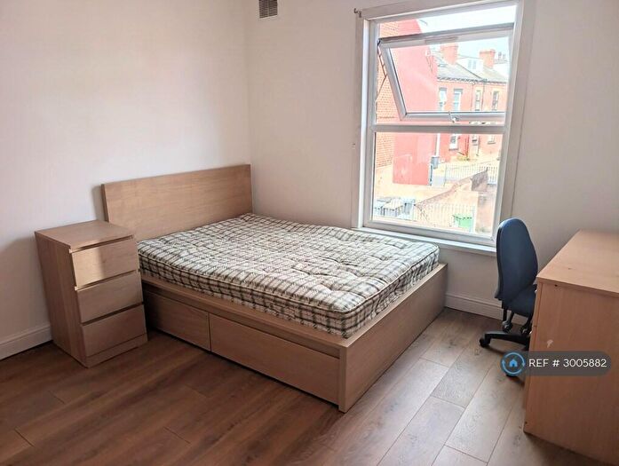 2 Bedroom Terraced House To Rent In Thornville Avenue, Leeds, LS6