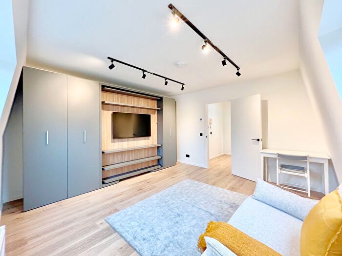 Studio To Rent In Eton Avenue, Belsize Park, NW3