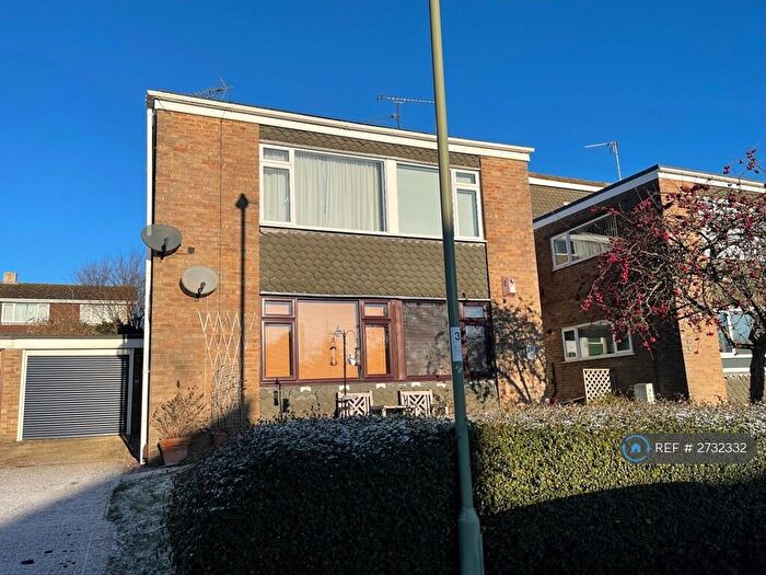 2 Bedroom Maisonette To Rent In Hailstone Road, Basingstoke, RG21