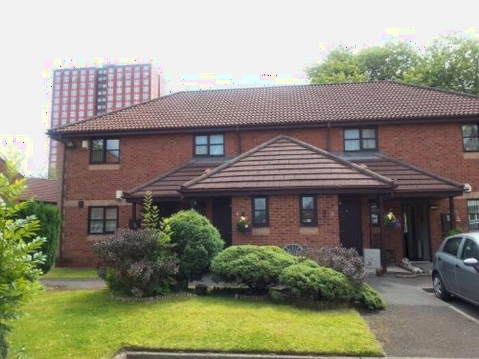 2 Bedroom Flat To Rent In Clementine Court, Kiwi Street, Salford, M6