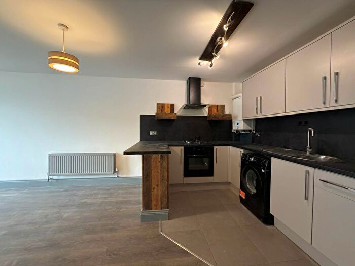 1 Bedroom Flat To Rent In East Barnet Road, New Barnet, EN4