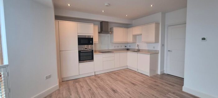 2 Bedroom Flat To Rent In Llys Y Mor, Mumbles Road, Swansea, SA3