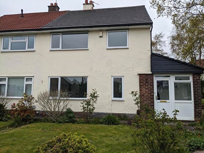 3 Bedroom Semi Detached House For Sale In Fells Grove, Worsley, Manchester, M28