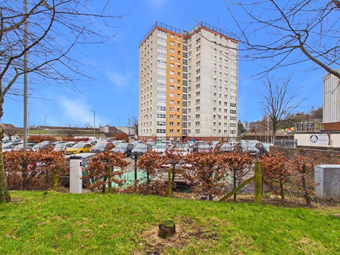 2 Bedroom Flat For Sale In Overtoun Court, Clydebank, G81