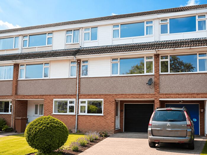 3 Bedroom Town House To Rent In St Fabians Drive, Chelmsford, Essex, CM1