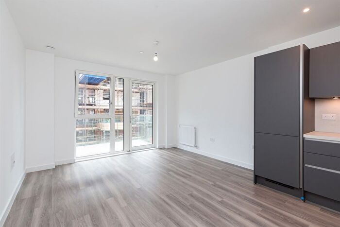 1 Bedroom Flat To Rent In Thunderer Street, London, E13