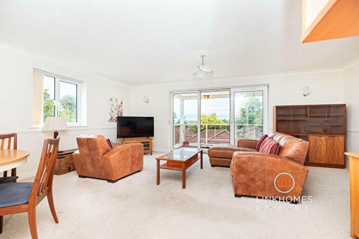 2 Bedroom Apartment For Sale In Belle Vue Road, Poole, BH14
