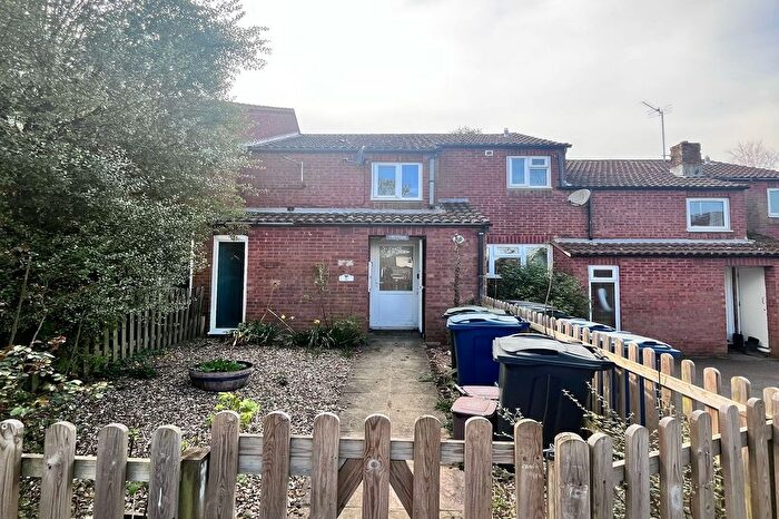 3 Bedroom Terraced House For Sale In Lines Road, Lane End, High Wycombe, HP14