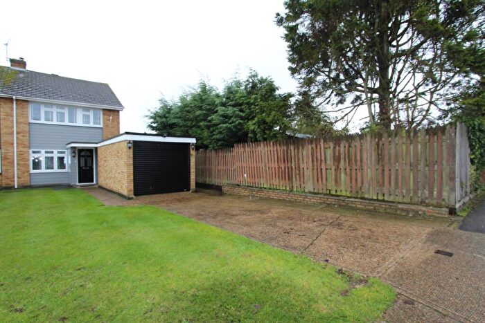 3 Bedroom Semi-Detached House To Rent In Chase Close, Benfleet, SS7