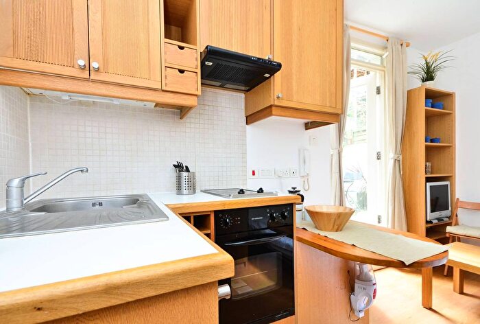 Studio To Rent In Fairholme Road, West Kensington, London, W14