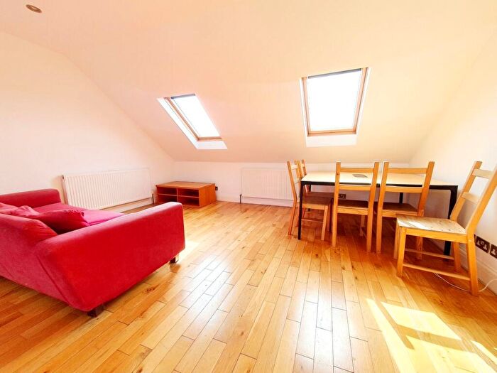 3 Bedroom Flat To Rent In Marquis Road, Wood Green, N22